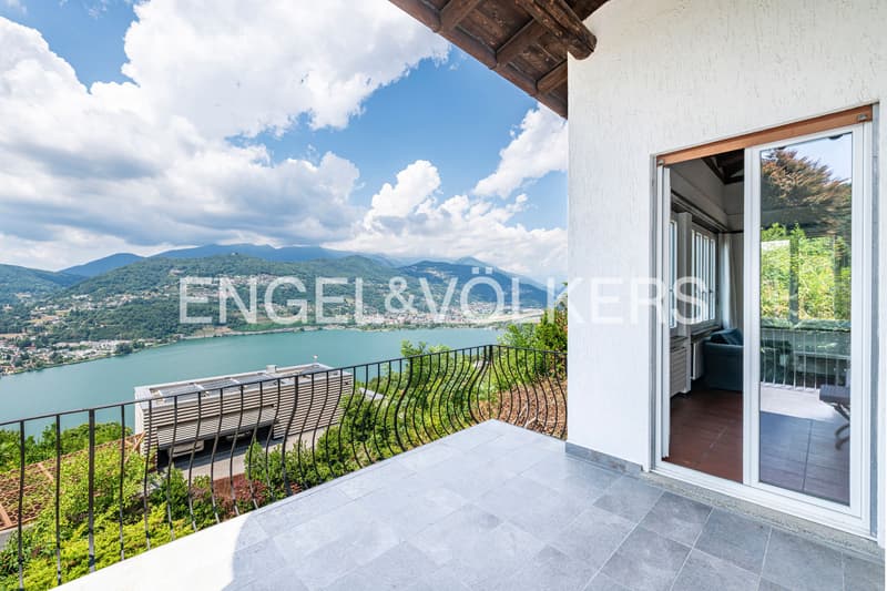 Villa da ristrutturare con vista lago (4)