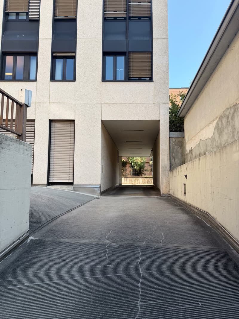 Posteggio in autorimessa in centro a Lugano – Via Canonica (5)