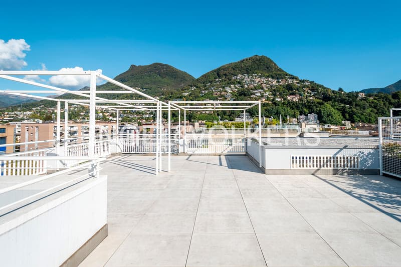 Luminoso e moderno duplex con terrazza rooftop (2)