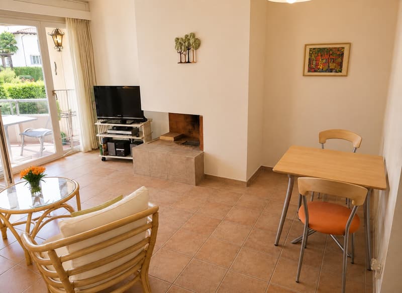 2.5 locali con terrazza, camino e piscina interna – anche residenza secondaria (2)
