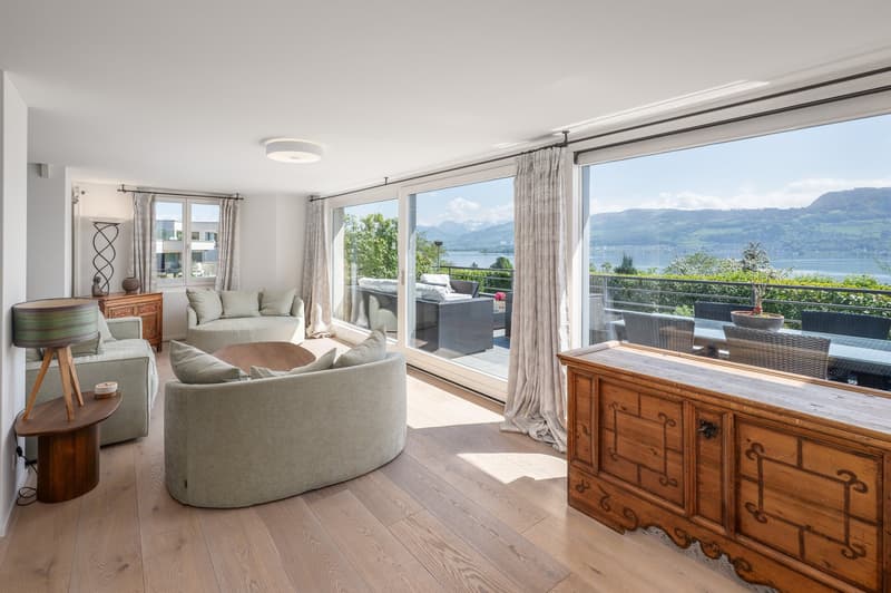 Grosszügiges 12-Zimmer-Einfamilienhaus mit traumhaftem See- und Bergblick in Stäfa (2)