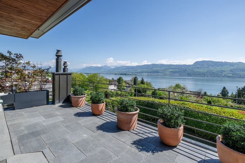 Grosszügiges 12-Zimmer-Einfamilienhaus mit traumhaftem See- und Bergblick in Stäfa (5)