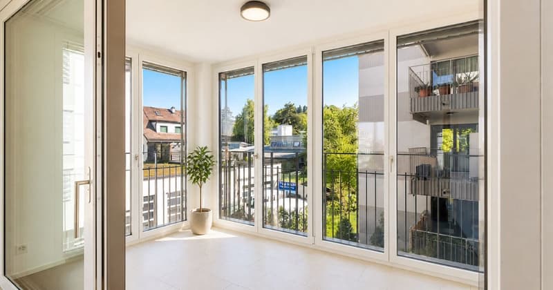 Neuwertig, modern, mit Balkon und Wintergarten (2)