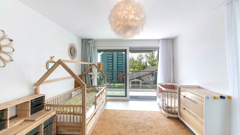 Sommer in Zürich geniessen – Exklusive Gartenwohnung in Höngg (7)