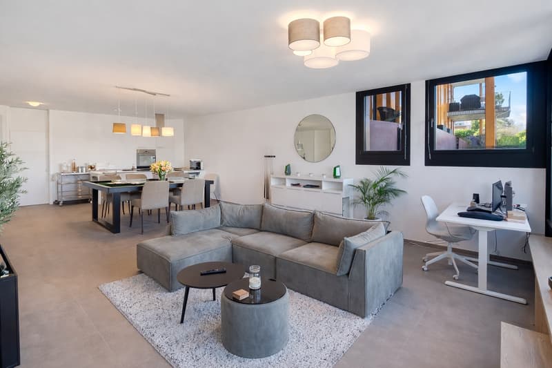 Attraktives 3.5 Zimmer Appartment mit Panoramaaussicht (2)