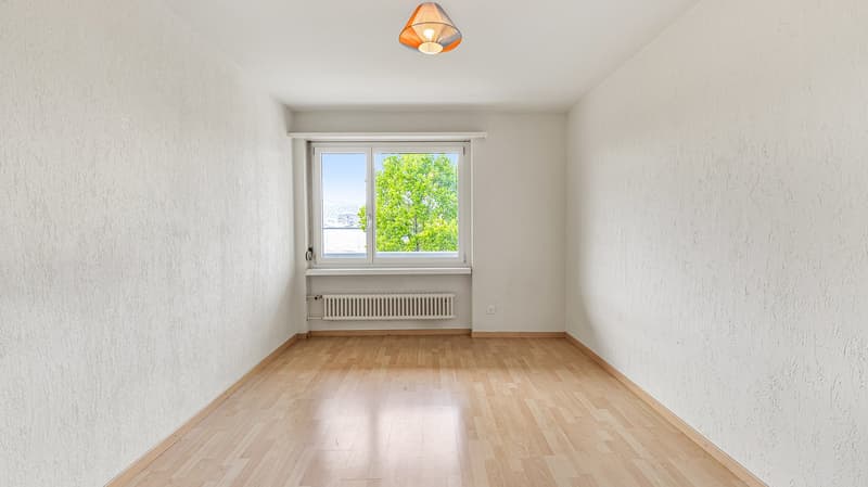 Helle 5.5-Zimmer-Wohnung mit Südwest-Balkon und Blick ins Grüne (9)