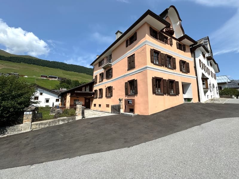 Casa engadinese da sogno nel cuore di Sent con 3 appartamenti vacanza (2)
