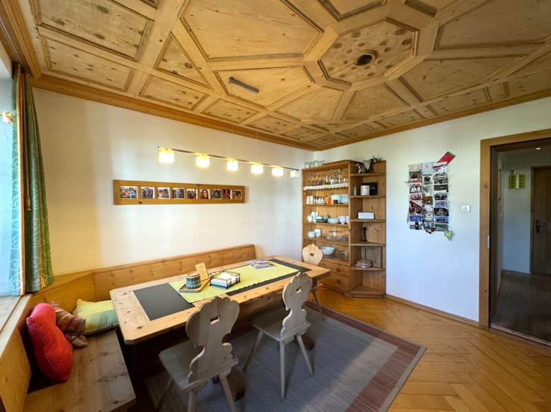 Casa engadinese da sogno nel cuore di Sent con 3 appartamenti vacanza (5)