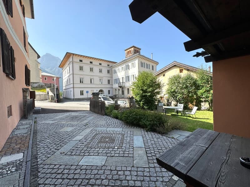 Casa engadinese da sogno nel cuore di Sent con 3 appartamenti vacanza (11)