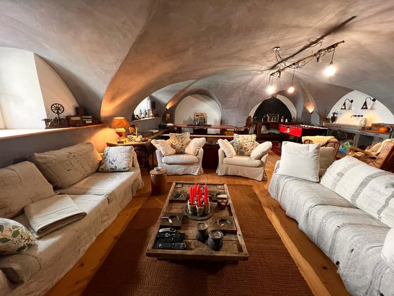 Exklusive, einzigartige 4.5-Zimmer-Erstwohnung in Sent. (3)
