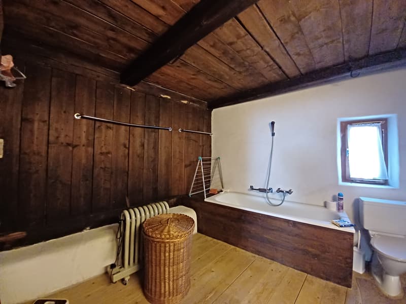 Ein Stück Engadiner Geschichte - historisches Wohnhaus mit Stallgebäud (4)