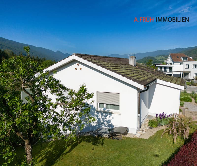 Charmantes Zuhause: Freistehendes Einfamilienhaus an naturnaher Lage. (1)