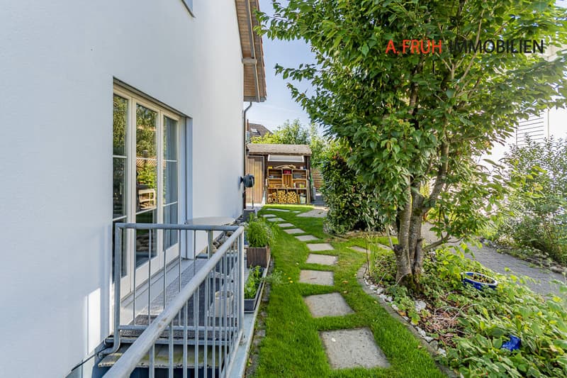 Charmantes Reihenendhaus mit Gartenidylle und viel Wohnkomfort (11)