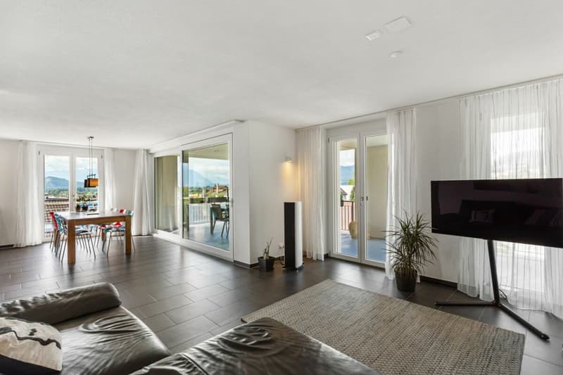 Attraktive 4.5-Zimmer-Wohnung mit grosszügiger Terrasse, Garage und Aussenparkplatz (3)