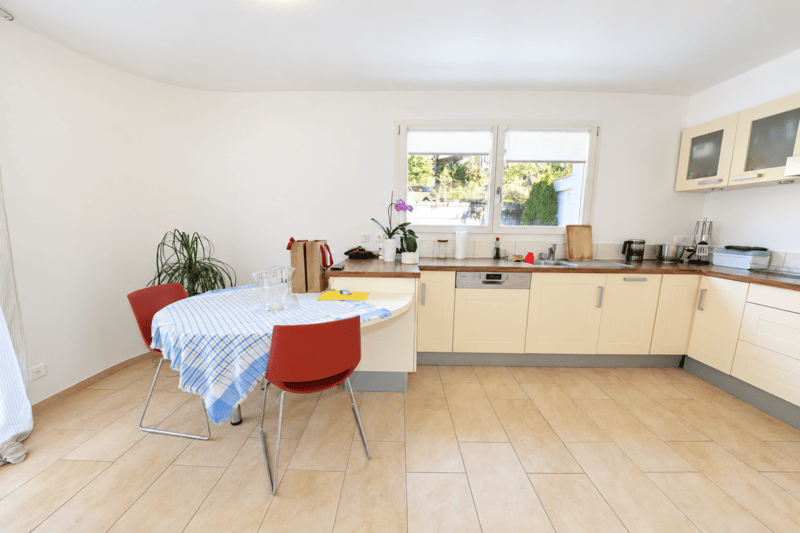 6.5-Zimmer-Einfamilienhaus mit Garten, Cheminée und Bergpanorama (5)