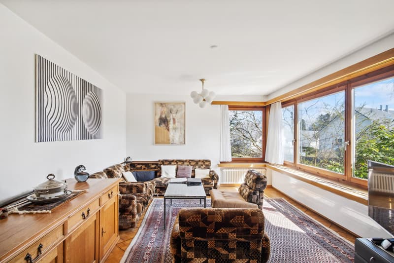 Casa unifamiliare in un'area verde con una vista da sogno e molto spazio circostante (2)