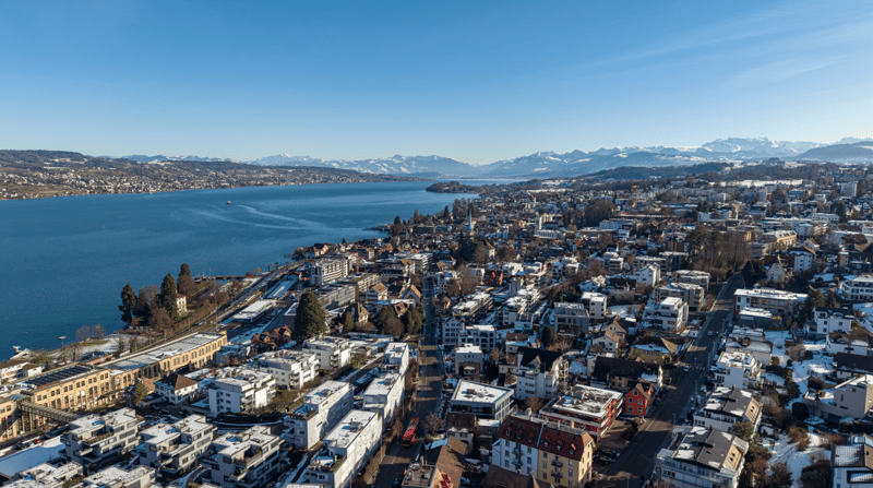 Stilvolle 4-Zimmer-Wohnung mit Seesicht Oberdorfstrasse 3, 8810 Horgen (12)