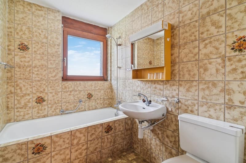 Maison multifamiliale avec grand potentiel dans une idylle verte et Matterhorn (10)