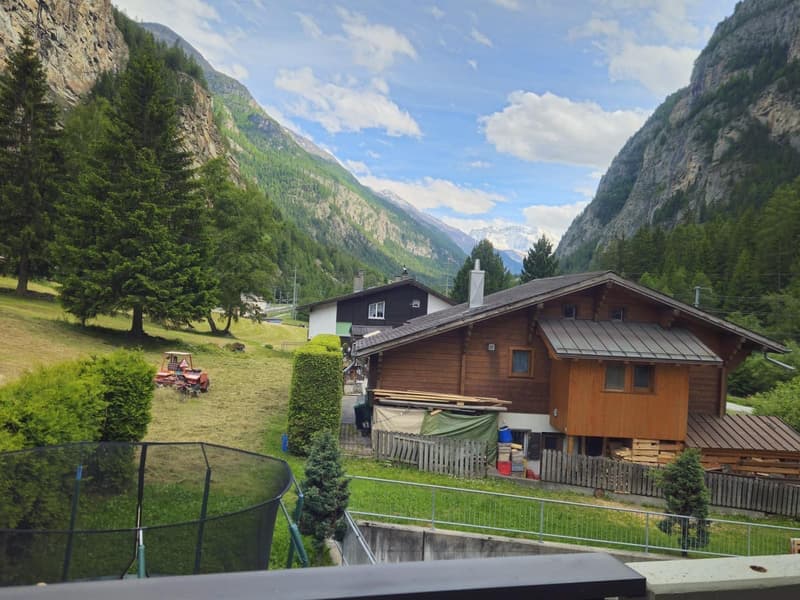 Delightful 3.5-room apartment with a view of the Breithorn (2)
