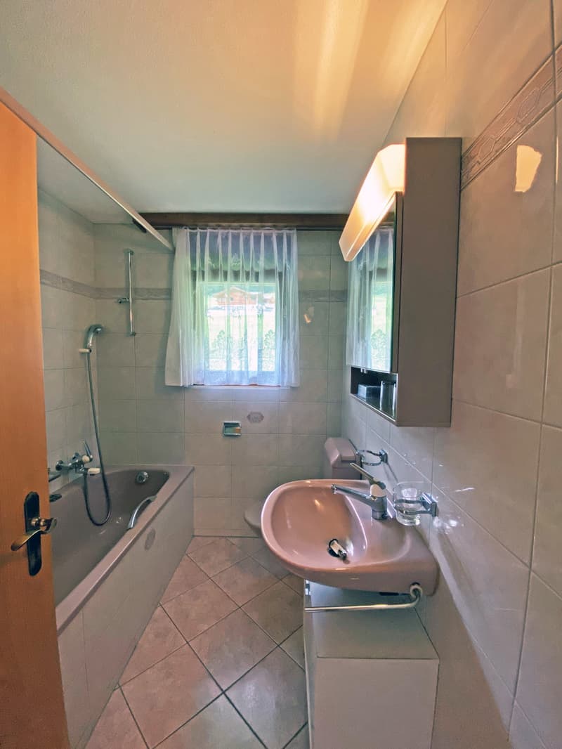 Delightful 3.5-room apartment with a view of the Breithorn (11)