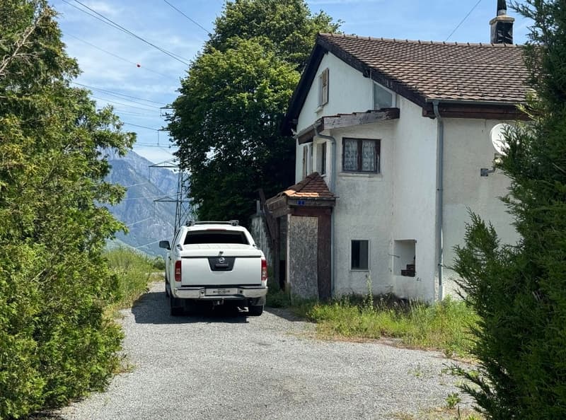 Charmante Immobilie in sonniger Lage im Herzen des Wallis (1)
