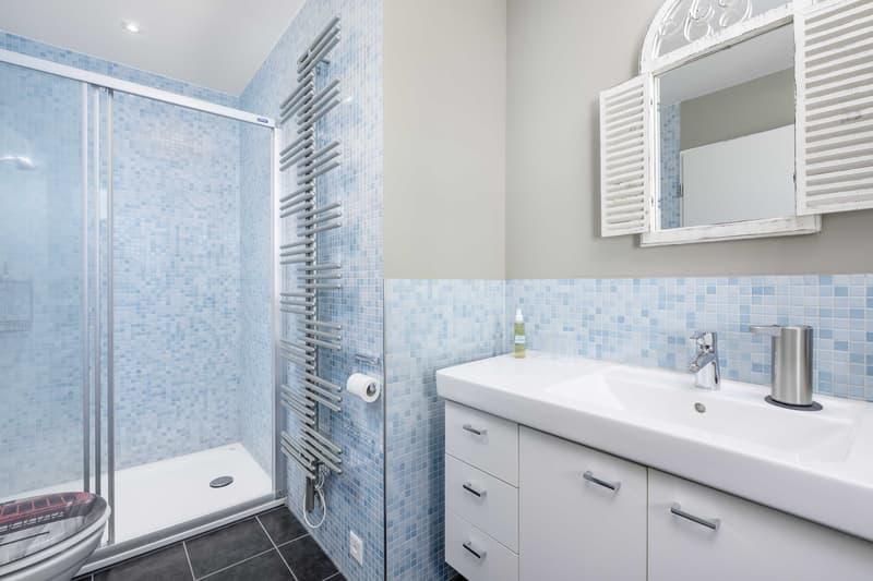 11-Zimmer-Haus mit 7 Bäder & Pool (5)