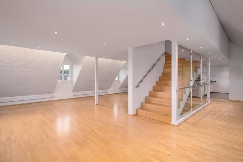 11-Zimmer-Haus mit 7 Bäder & Pool (4)