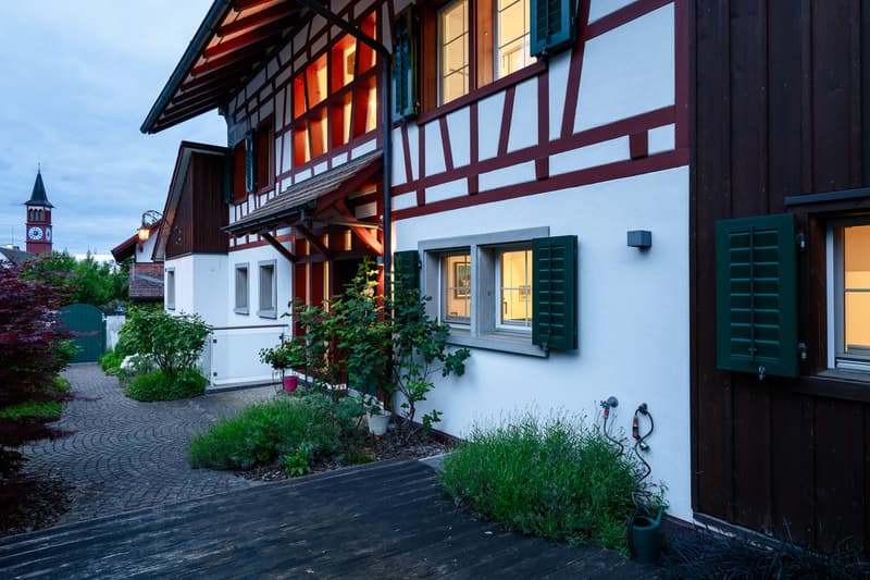 11-Zimmer-Haus mit 7 Bäder & Pool (5)