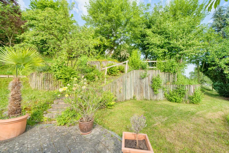Traumhaftes Einfamilienhaus mit Seesicht & grosszügigem Garten (9)