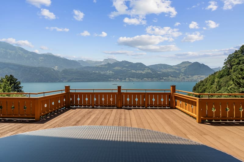 RESERVIERT: Exklusive Chalet-Villa mit sonnenverwöhntem Panorama (2)