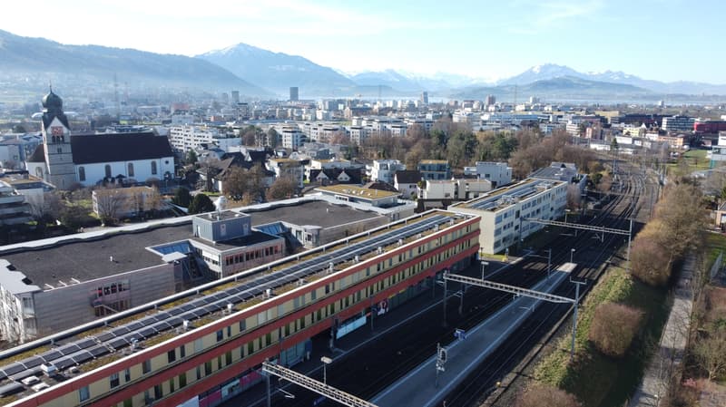 Baar Bahnhof Richtung Zug und Rigi