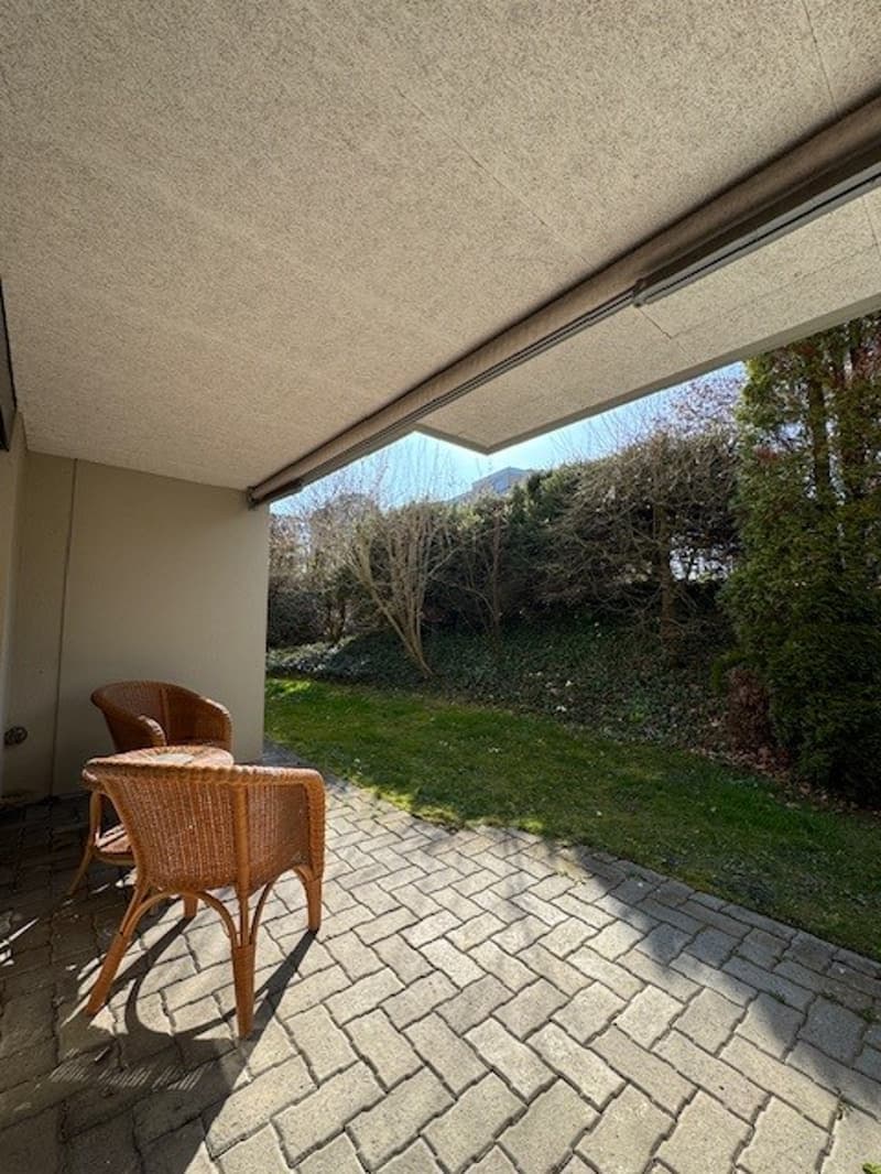 Attractive commercial property in a well-connected location - versatile use (5)