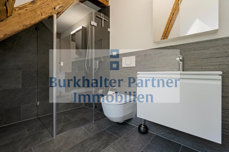 Einzigartige 2 - Zimmer - Dachgeschosswohnung mitten in Ittigen (8)