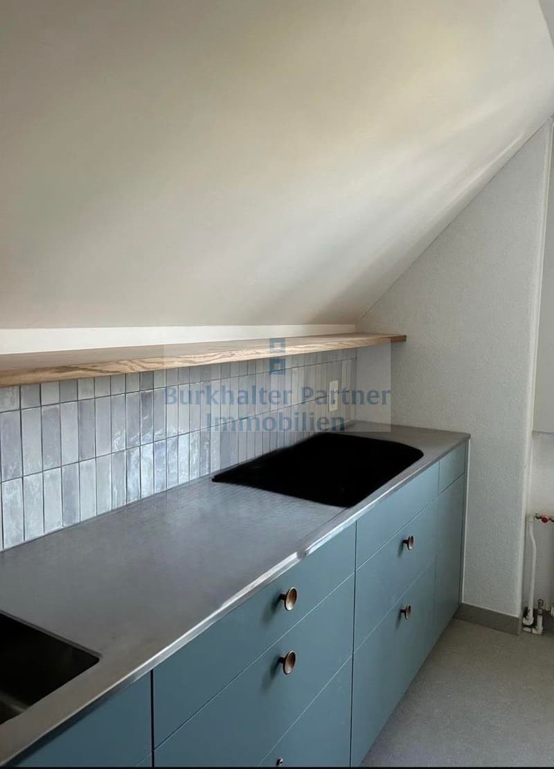 Nach Gesamtsanierung vermieten wir an der Brünnenstrasse 65 in 3018 Bern folgende Wohnungen per 1. September 2026: 3.5-Zimmer-Dachwohnung, 2. Obergeschoss links 2-Zimmer-Wohnung, 1. Obergeschoss Mitte (4)
