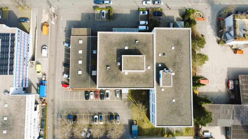 Vielseitige Gewerbeliegenschaft mit Entwicklungspotenzial in Allschwil (2)
