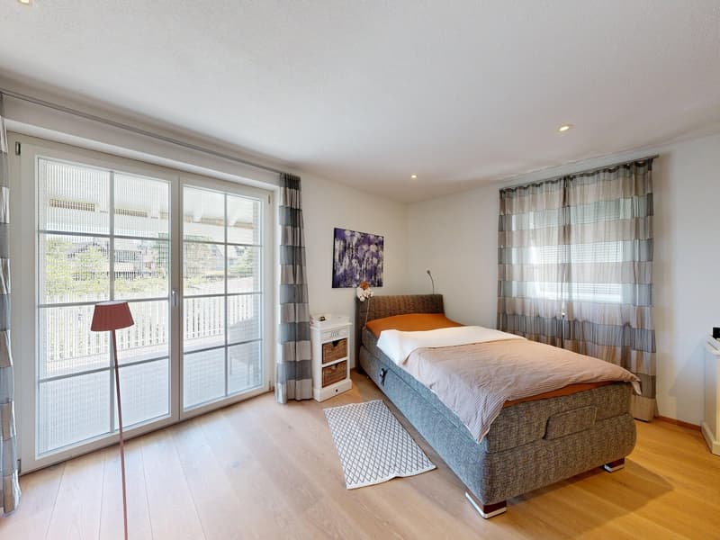 Exklusives 5.5-Zimmer Einfamilienhaus an ruhiger Lage (11)