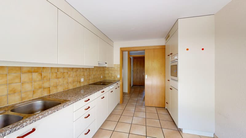 Attraktive 4.5 Zimmer Eigentumswohnung in bevorzugtem Wohnquartier (6)