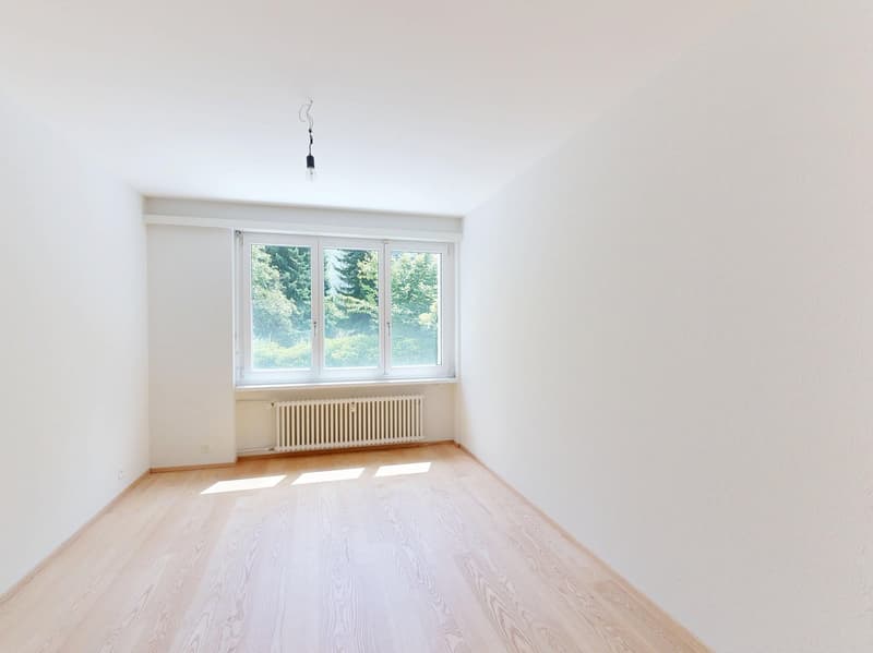 Helle 3.5-Zimmer-Wohnung mit Balkon in Binningen (4)