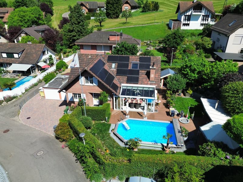 Stilvolles 6.5-Zimmer-Einfamilienhaus an Toplage in Münchenstein (17)