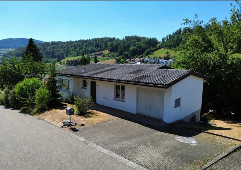 5.5-Zimmer-Einfamilienhaus mit Weitsicht an ruhiger Lage (1)