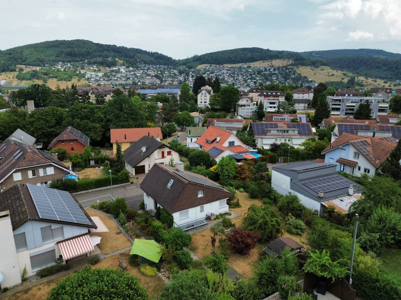 Grosszügiges 6.5-Zimmer Doppeleinfamilienhaus mit Weitsicht (9)