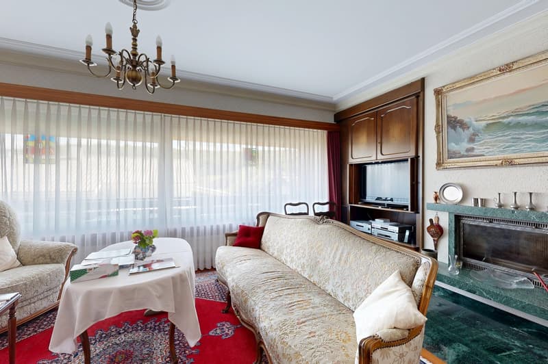 6.5-Zimmer Einfamilienhaus mit vielseitigem Raumangebot (2)