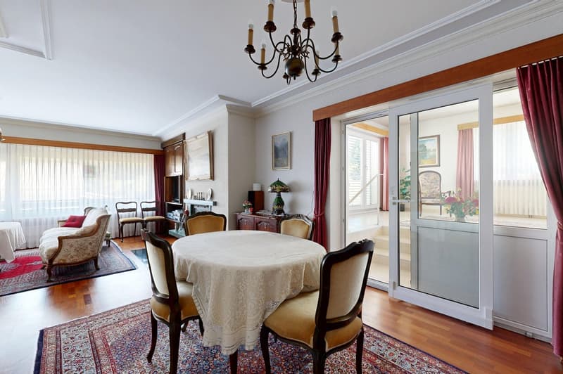 6.5-Zimmer Einfamilienhaus mit vielseitigem Raumangebot (3)