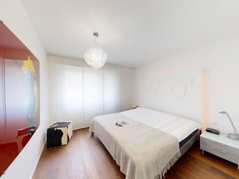 Maisonette- Attikawohnung mit grosser Dachterrasse und Poolanlage (11)