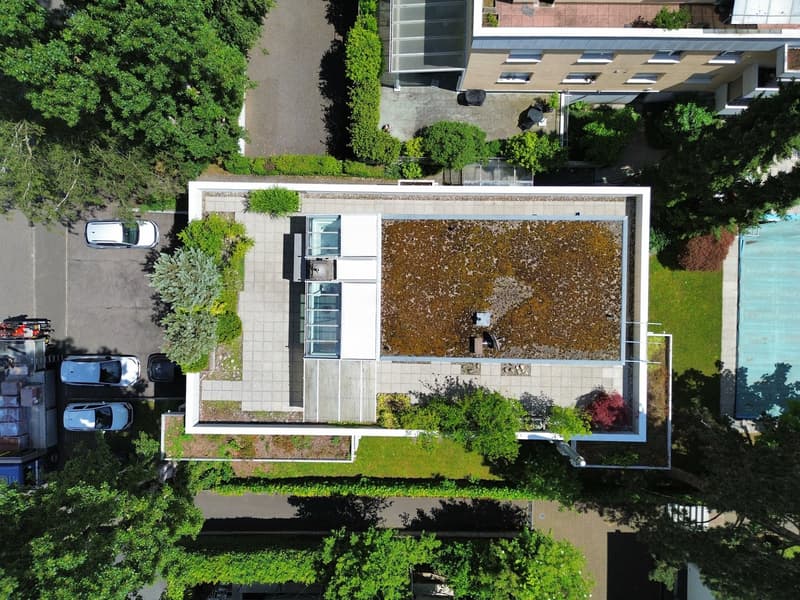 Maisonette- Attikawohnung mit grosser Dachterrasse und Poolanlage (19)