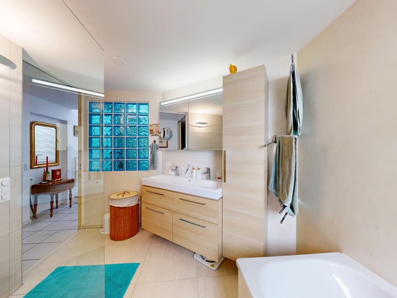 6.5-Zimmer-Doppelhaus mit Autoeinstellplatz (7)