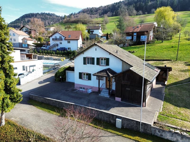 4.5-Zimmer-Einfamilienhaus in idyllischer Umgebung (1)
