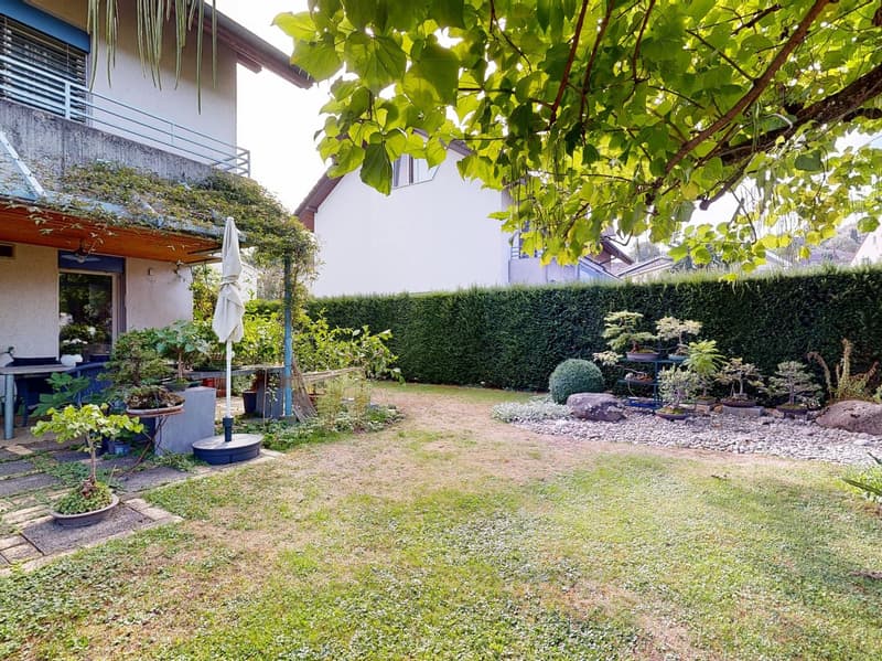 Grosszügiges 6.5-Zimmer Doppeleinfamilienhaus mit schönem Garten (18)