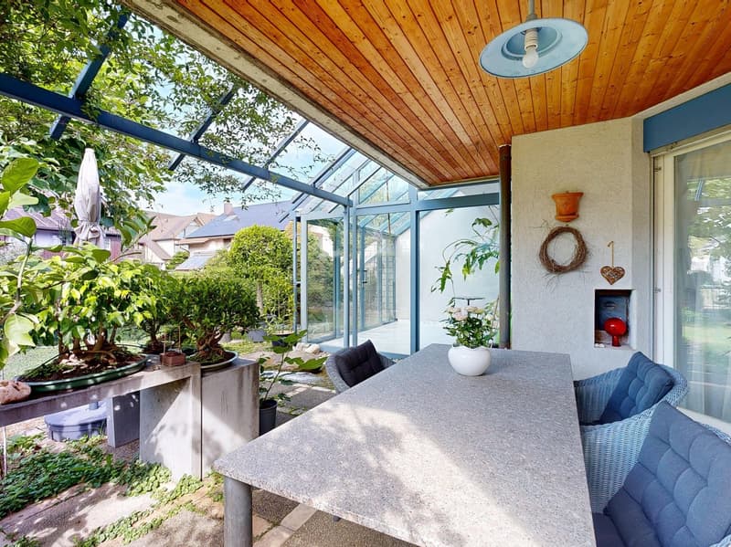Grosszügiges 6.5-Zimmer Doppeleinfamilienhaus mit schönem Garten (2)