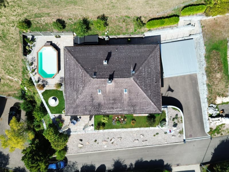 6.5 Zimmer Einfamilienhaus mit schönem Ausblick (2)